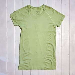 Oiselle green shirt